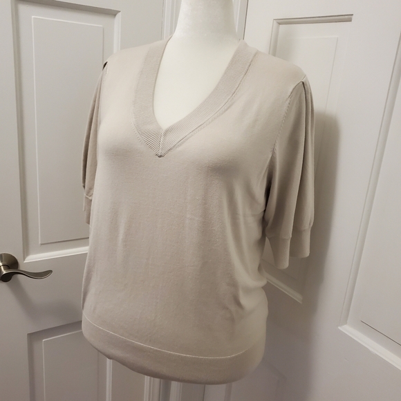 NWT DKNY Knit top Size XXL, Retail $69.00, classic, birch in color - Picture 3 of 12